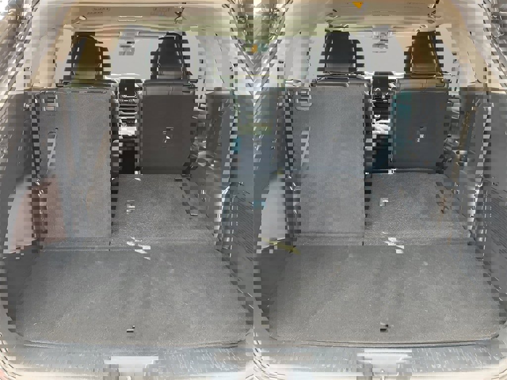 Used 2024 Toyota Highlander XLE image 16