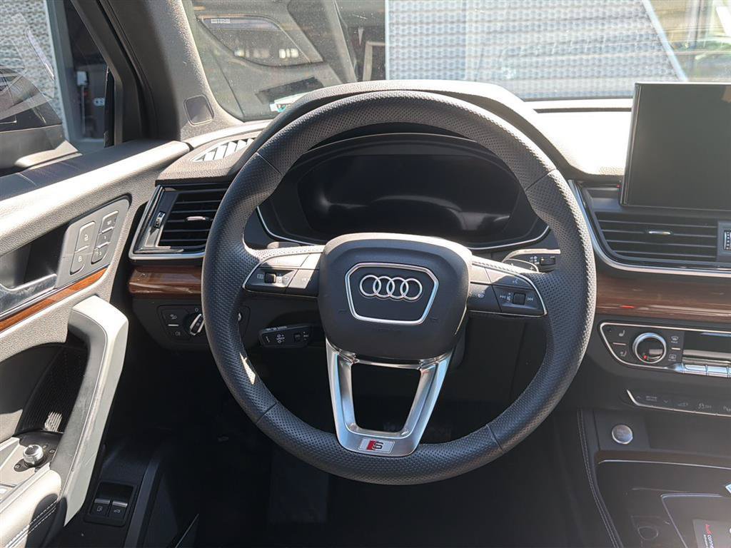 Used 2024 Audi Q5 e Prestige w/ Prestige Package AWD/4WD image 10