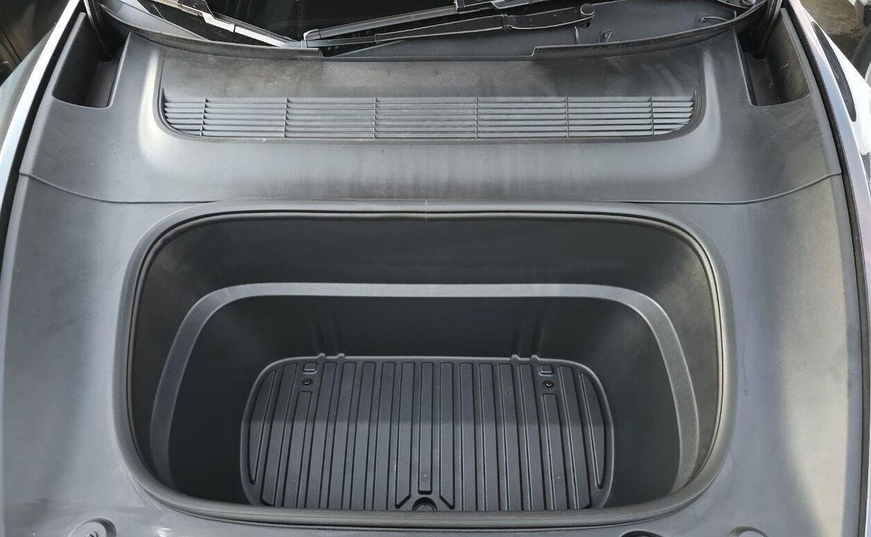 Used 2026 Tesla Model Y AWD image 9
