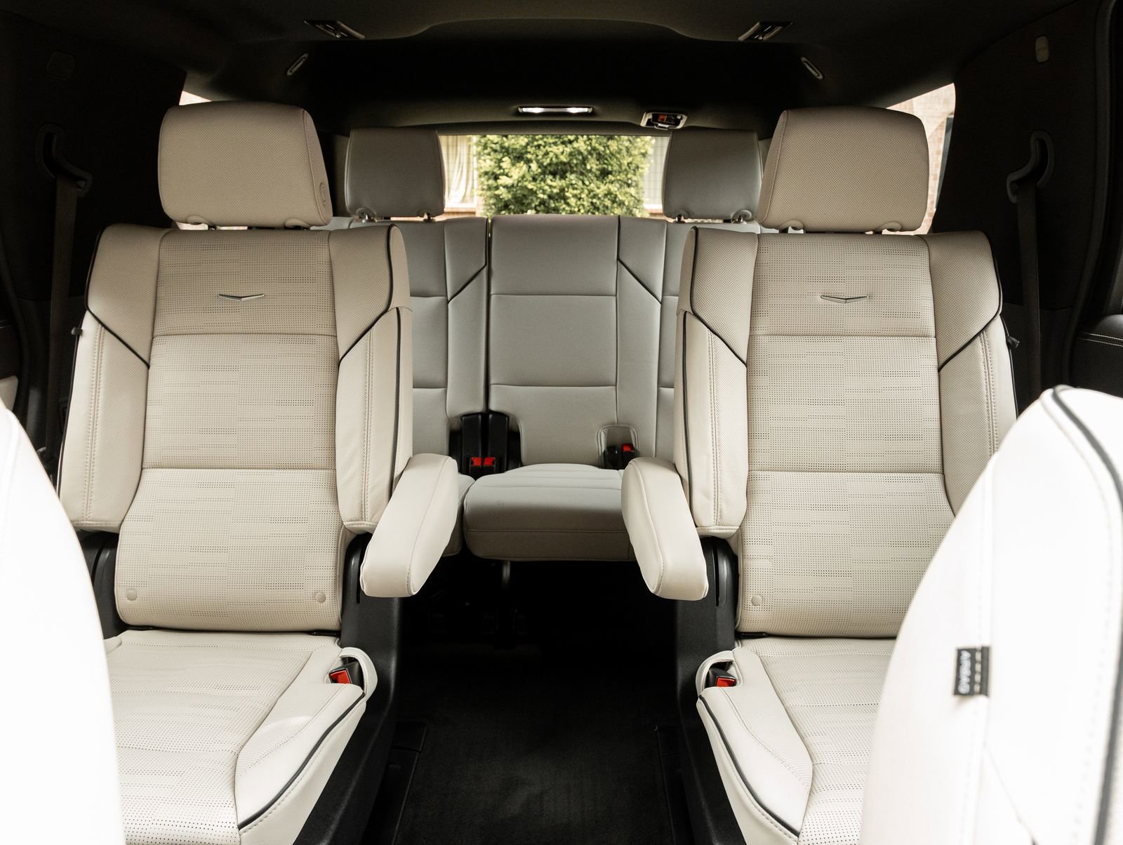 Used 2026 Cadillac Escalade Sport w/ LPO, ONYX Package AWD/4WD image 27