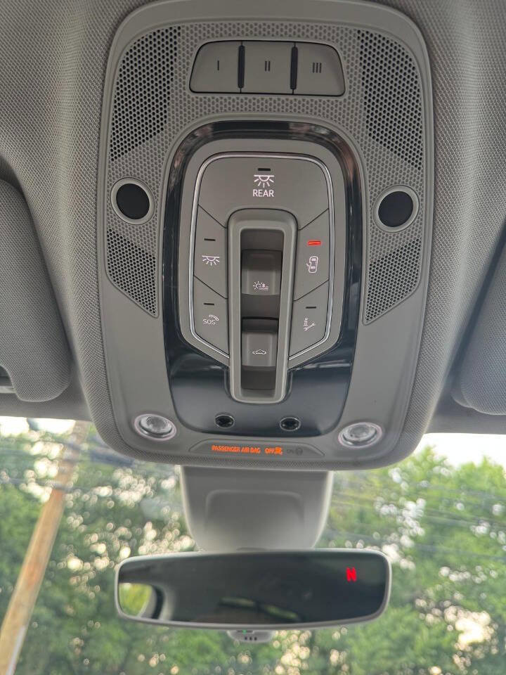 Used 2017 Audi Q7 3.0T Prestige image 48