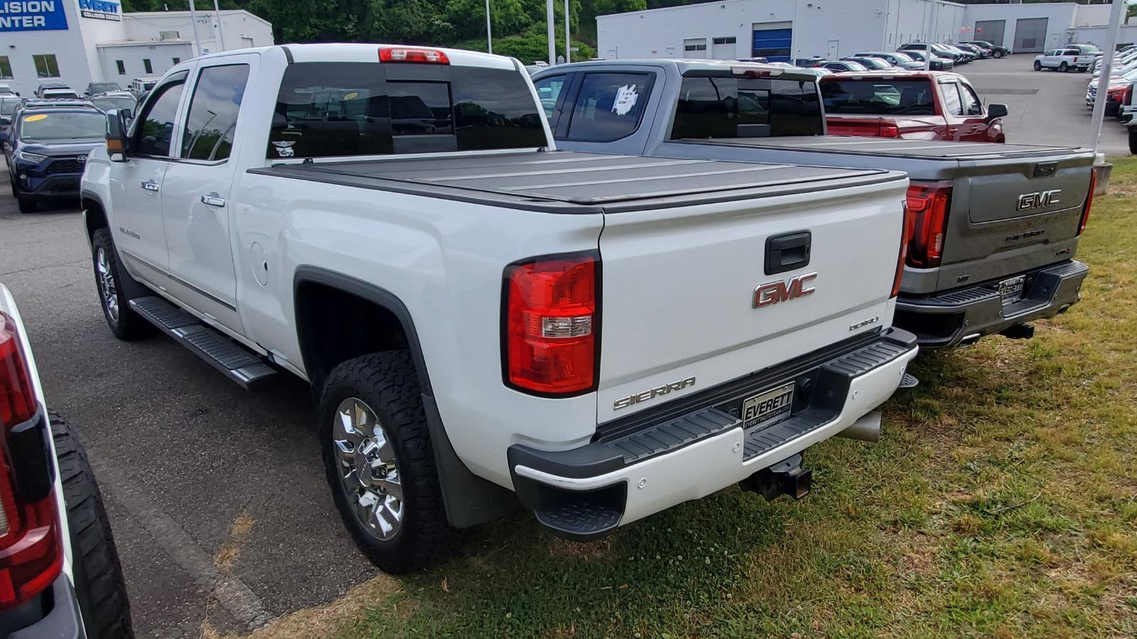 Used 2019 GMC Sierra 2500 Denali AWD/4WD image 8