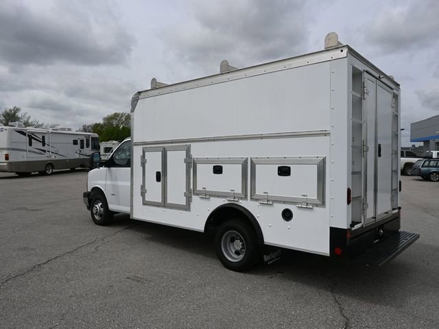Used 2022 Chevrolet Express 3500 w/ Power Convenience Package image 5