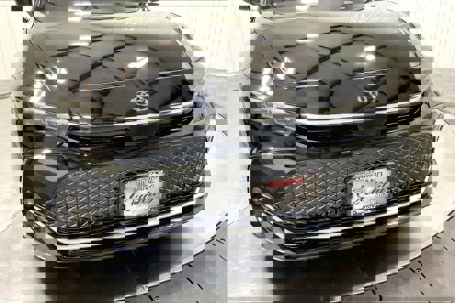 Used 2026 Toyota Crown Limited image 30