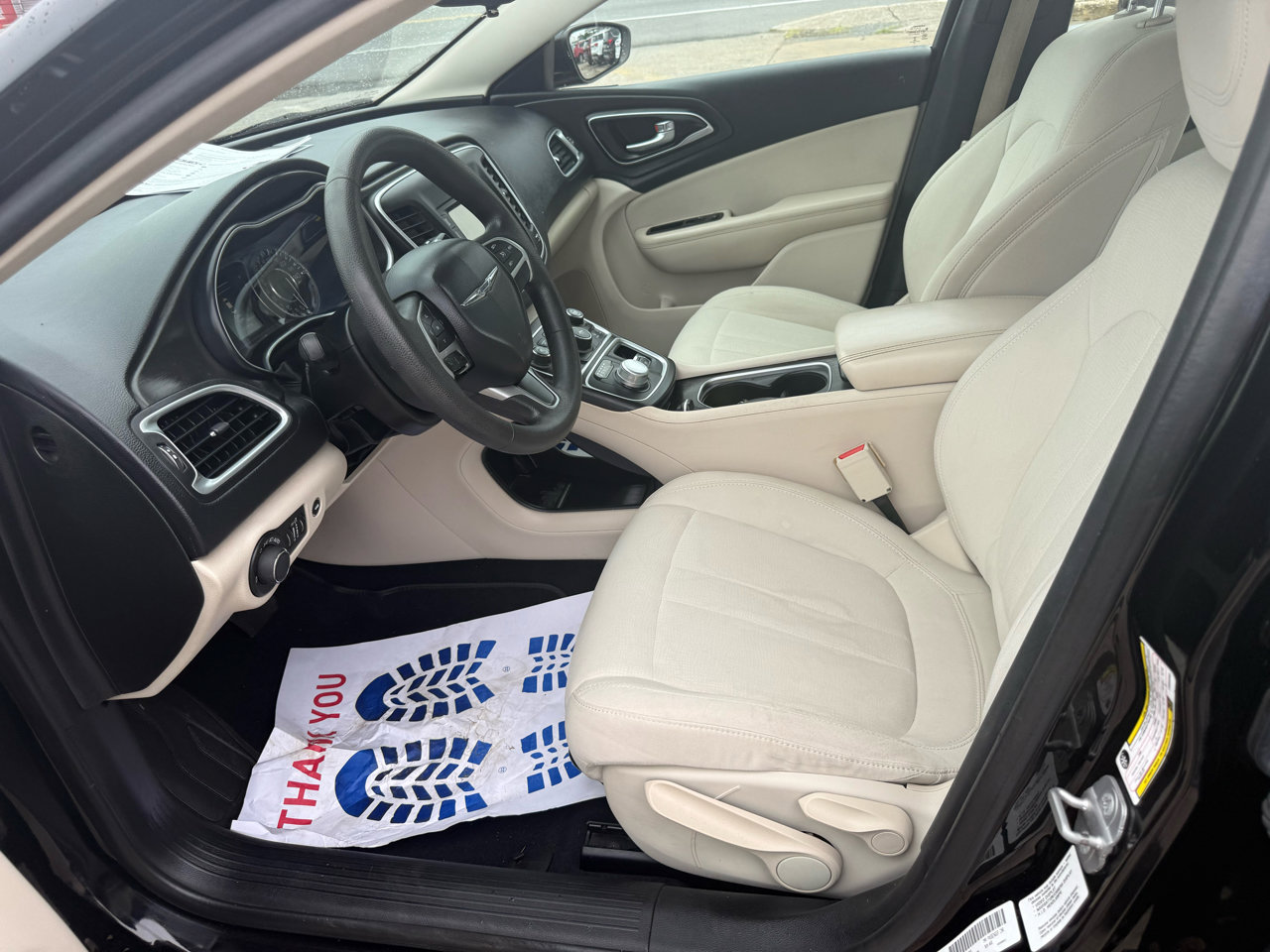 Used 2015 Chrysler 200 Limited image 31