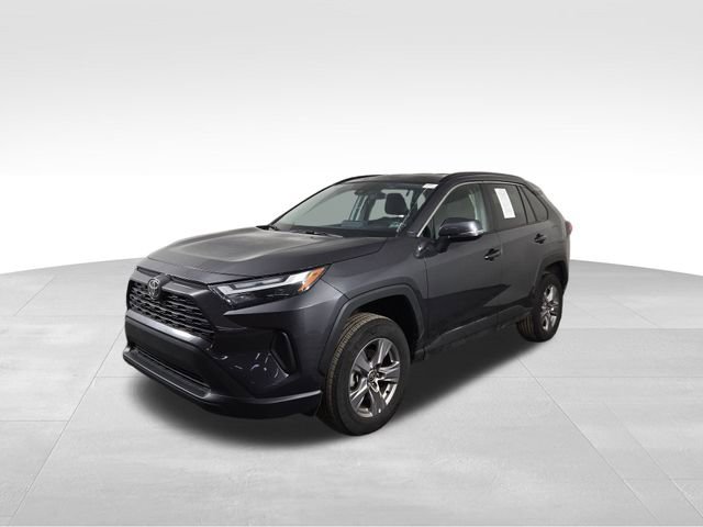 Used 2025 Toyota RAV4 XLE image 2