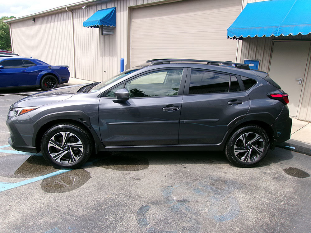 Used 2024 Subaru Crosstrek 2.0i Premium AWD/4WD image 4