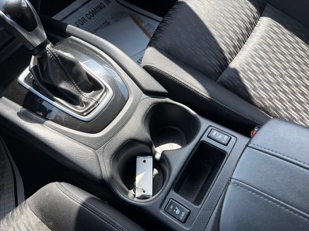 Used 2020 Nissan Rogue SV AWD/4WD image 19