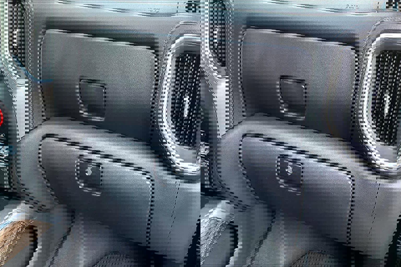 Used 2021 Chevrolet Silverado 1500 LT Trail Boss w/ Convenience Package II image 17