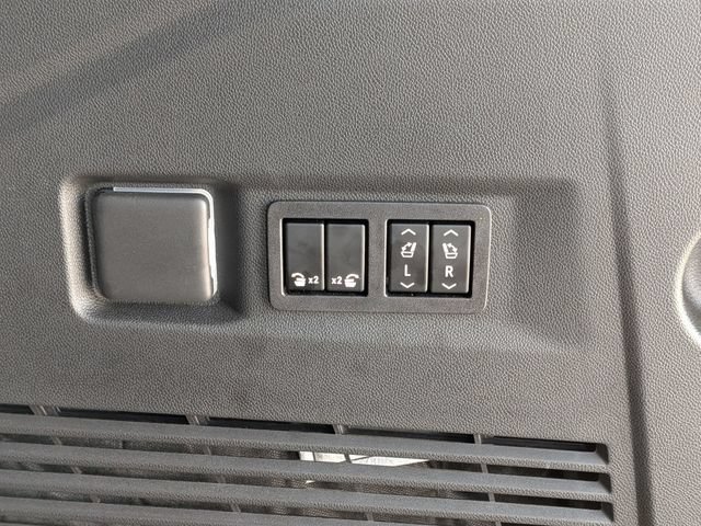 Used 2026 Chevrolet Tahoe RST w/ Comfort Package AWD/4WD image 38