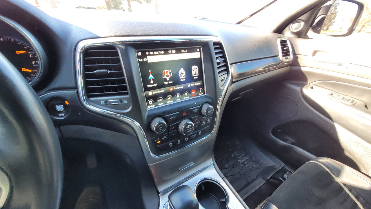 Used 2018 Jeep Grand Cherokee Altitude image 14