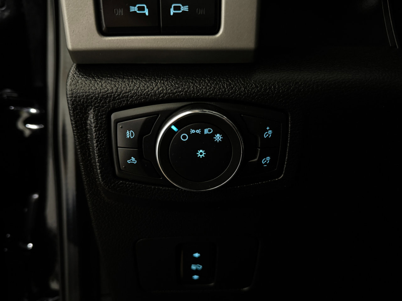 Used 2021 Ford F250 Lariat w/ Lariat Value Package image 28