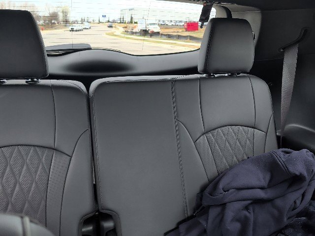 Used 2024 Buick Enclave Avenir w/ Avenir Technology Package AWD/4WD image 15