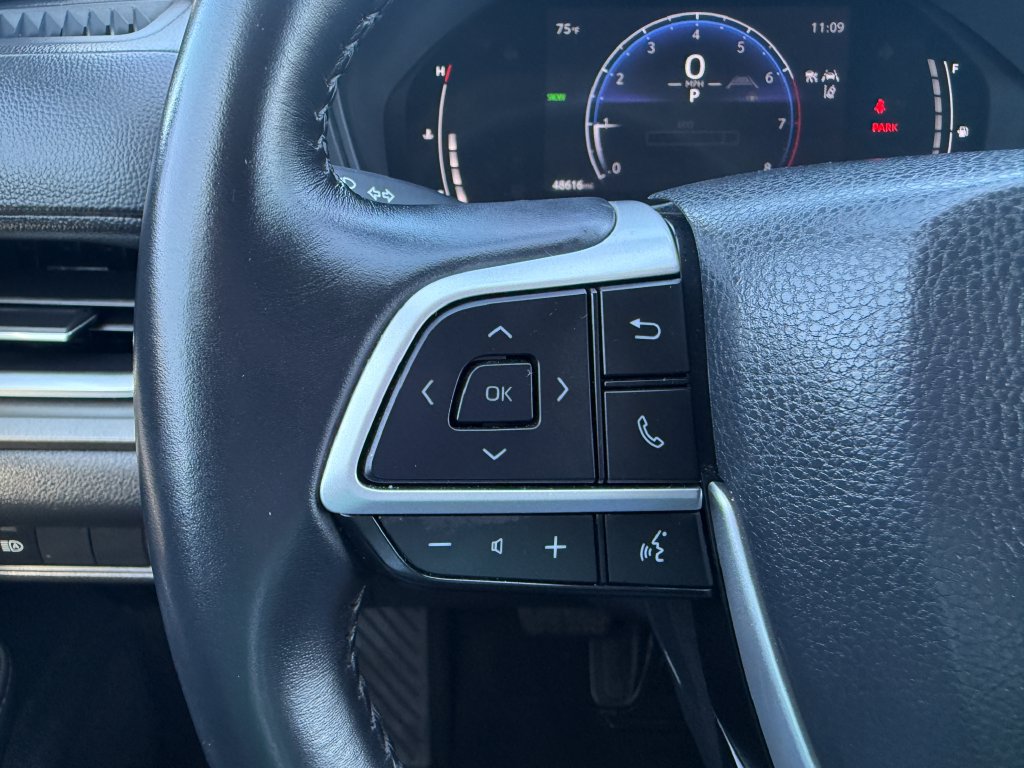 Used 2025 Toyota Grand Highlander FWD image 20