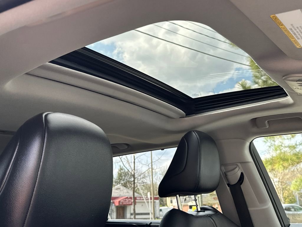 Used 2020 Toyota Highlander XLE image 13