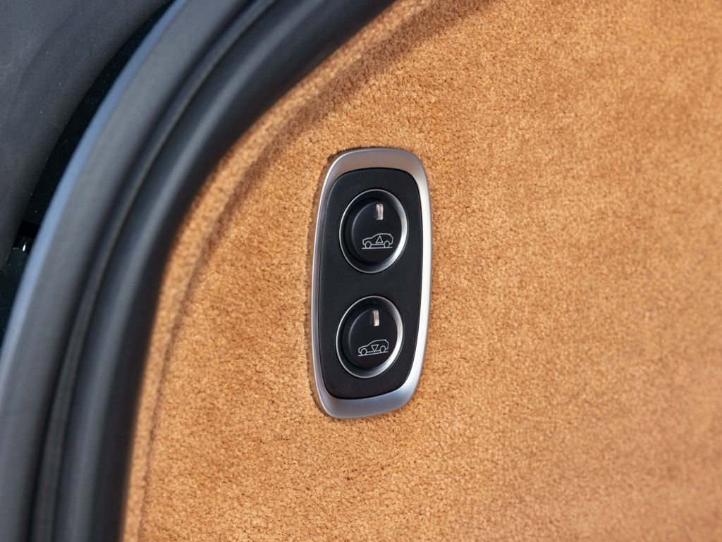 New 2026 Aston Martin DBX 707 image 49