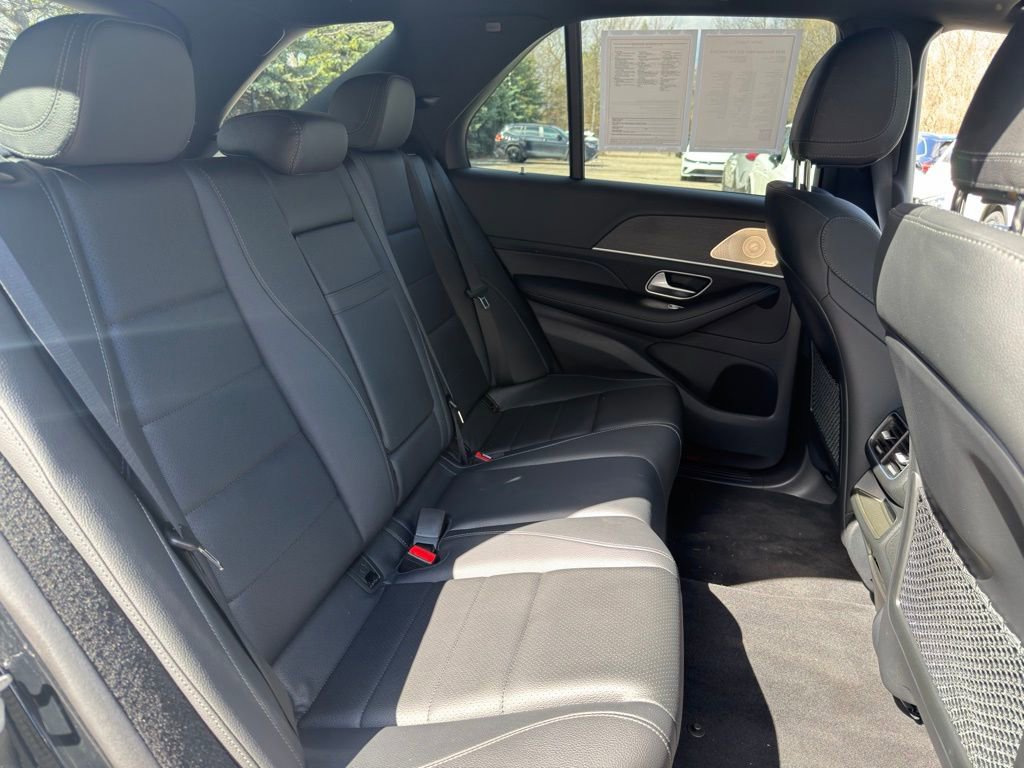 Used 2022 Mercedes-Benz GLE 350 4MATIC w/ Premium Package image 35
