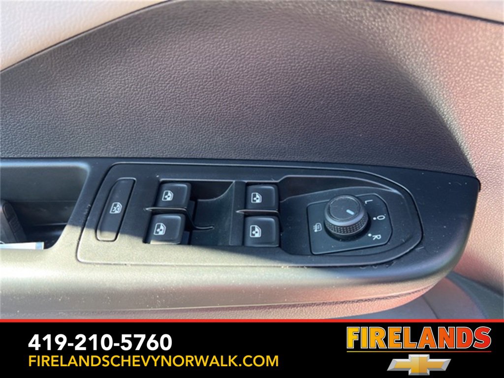 Used 2022 Volkswagen Taos SE w/ Panoramic Sunroof Package image 17