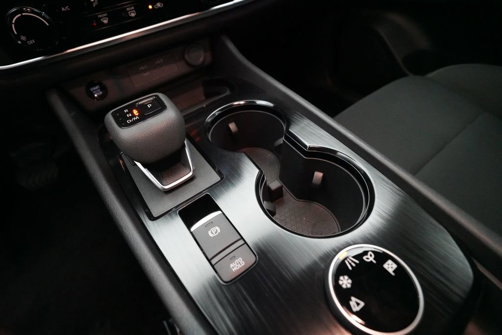 Certified 2024 Nissan Rogue S image 16