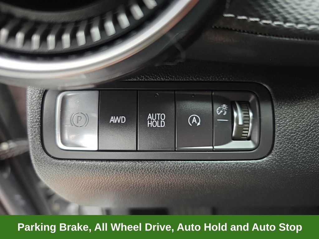 Used 2026 Chevrolet Equinox LT AWD/4WD image 23