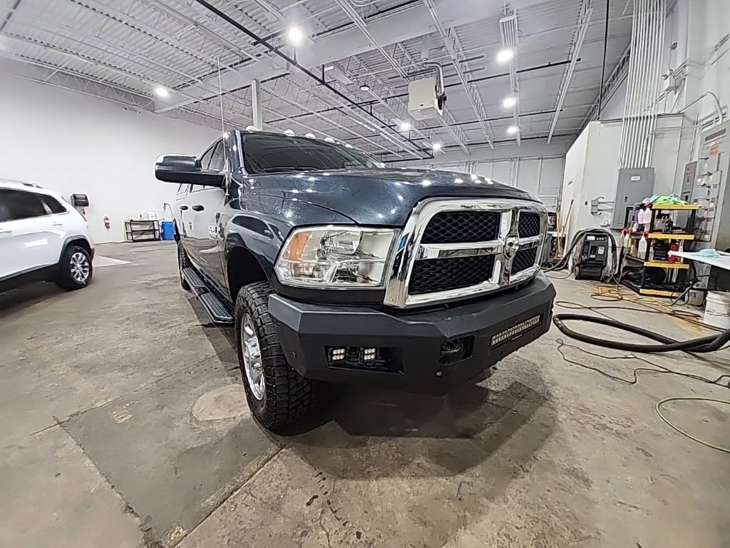 Used 2016 RAM 2500 Tradesman w/ Chrome Appearance Group AWD/4WD image 3