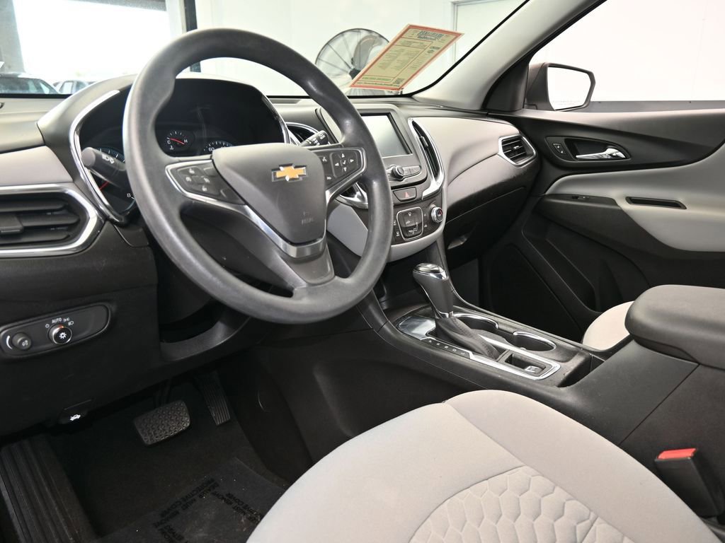 Used 2018 Chevrolet Equinox LS image 12