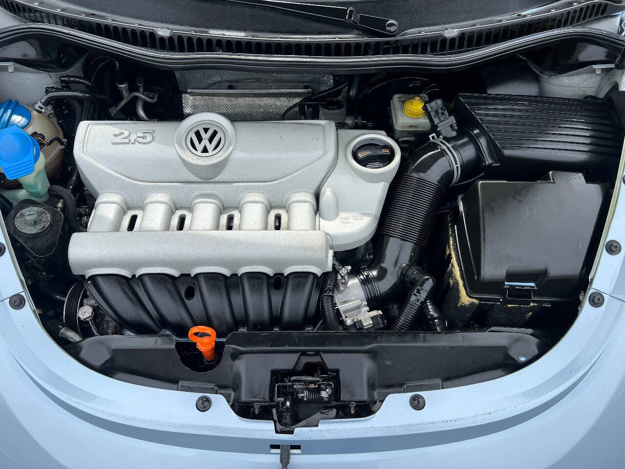 Used 2009 Volkswagen Beetle S image 38