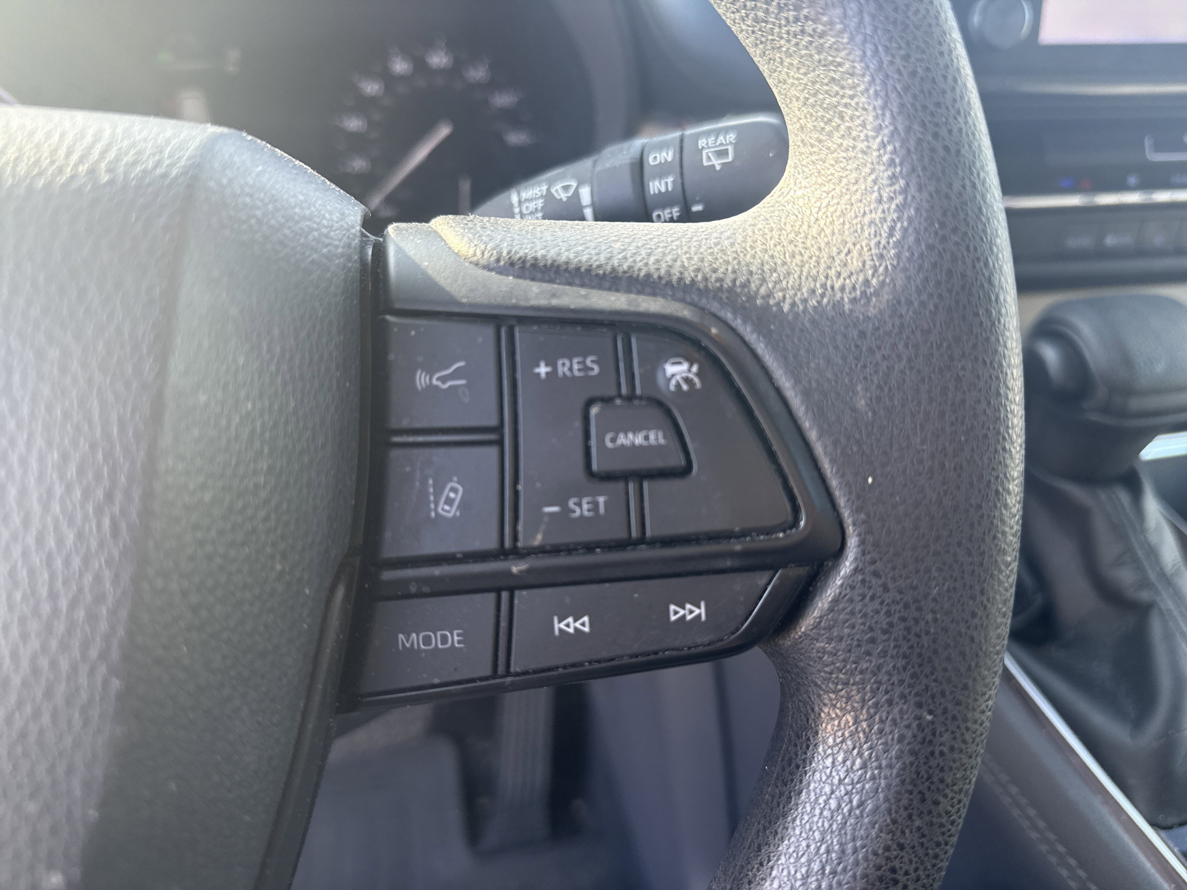 Used 2022 Toyota Sienna LE image 19