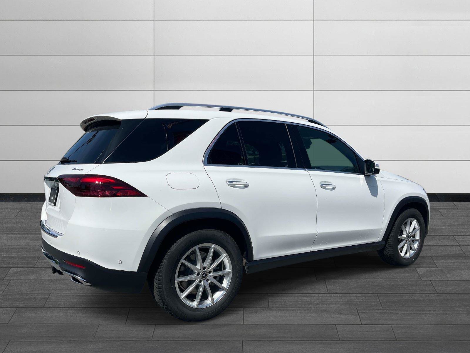 Used 2026 Mercedes-Benz GLE 350 4MATIC image 3