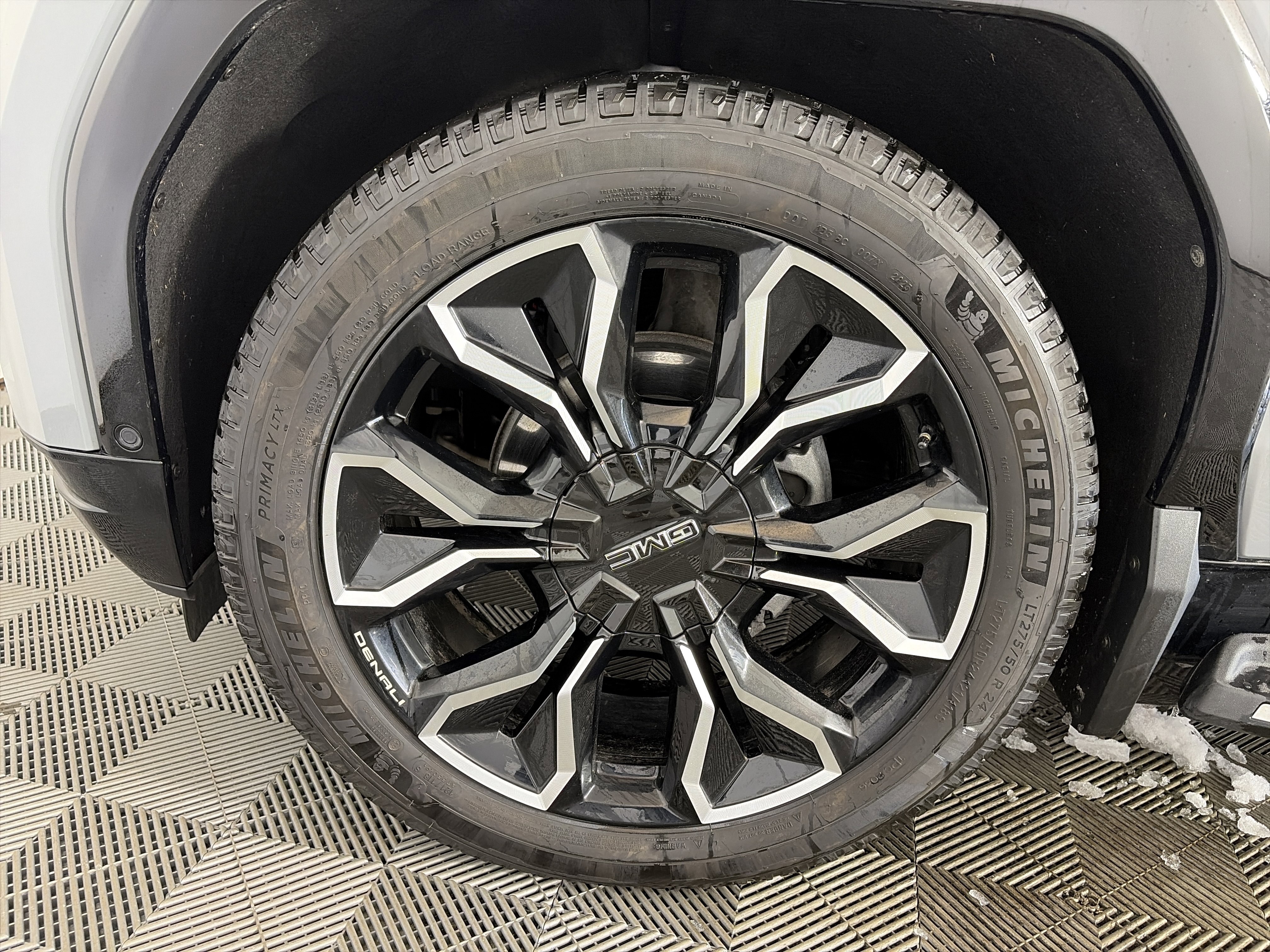 Certified 2024 GMC Sierra EV Denali image 12