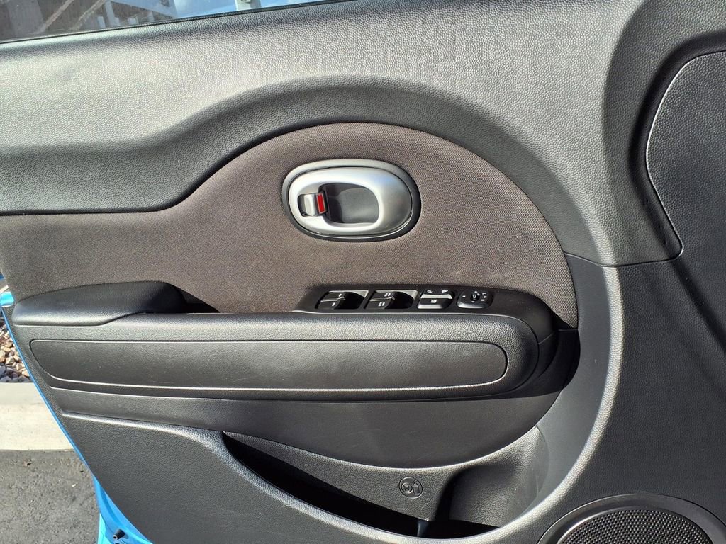 Used 2016 Kia Soul + w/ Designer's Package image 27