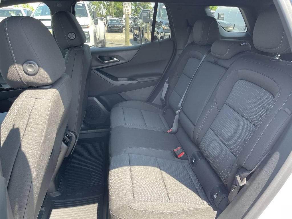 New 2026 Chevrolet Equinox LT w/ LPO, Floor Liner Package AWD/4WD image 21