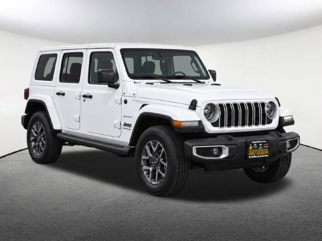 Used 2026 Jeep Wrangler Unlimited Sahara AWD/4WD image 2