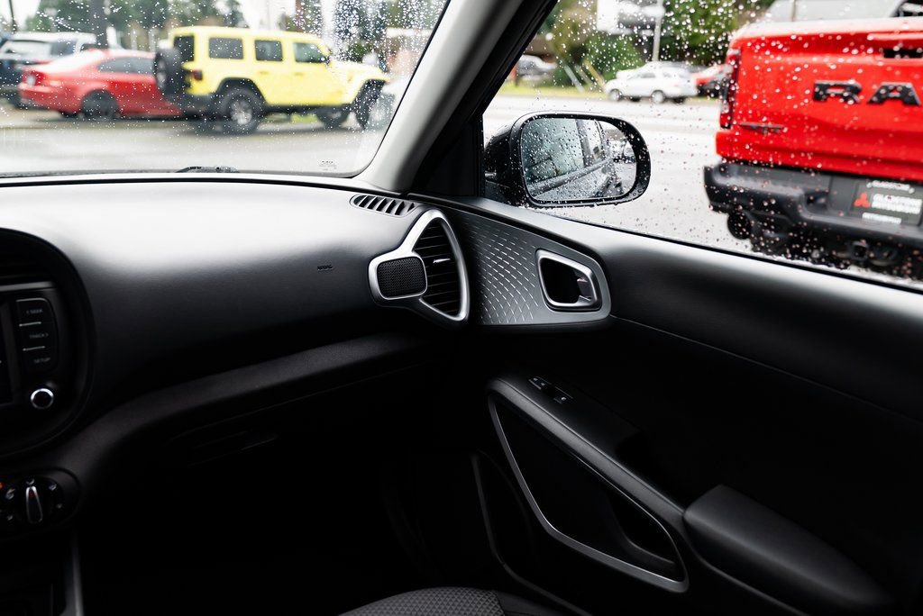 Used 2024 Kia Soul LX w/ Option Group 015 image 10