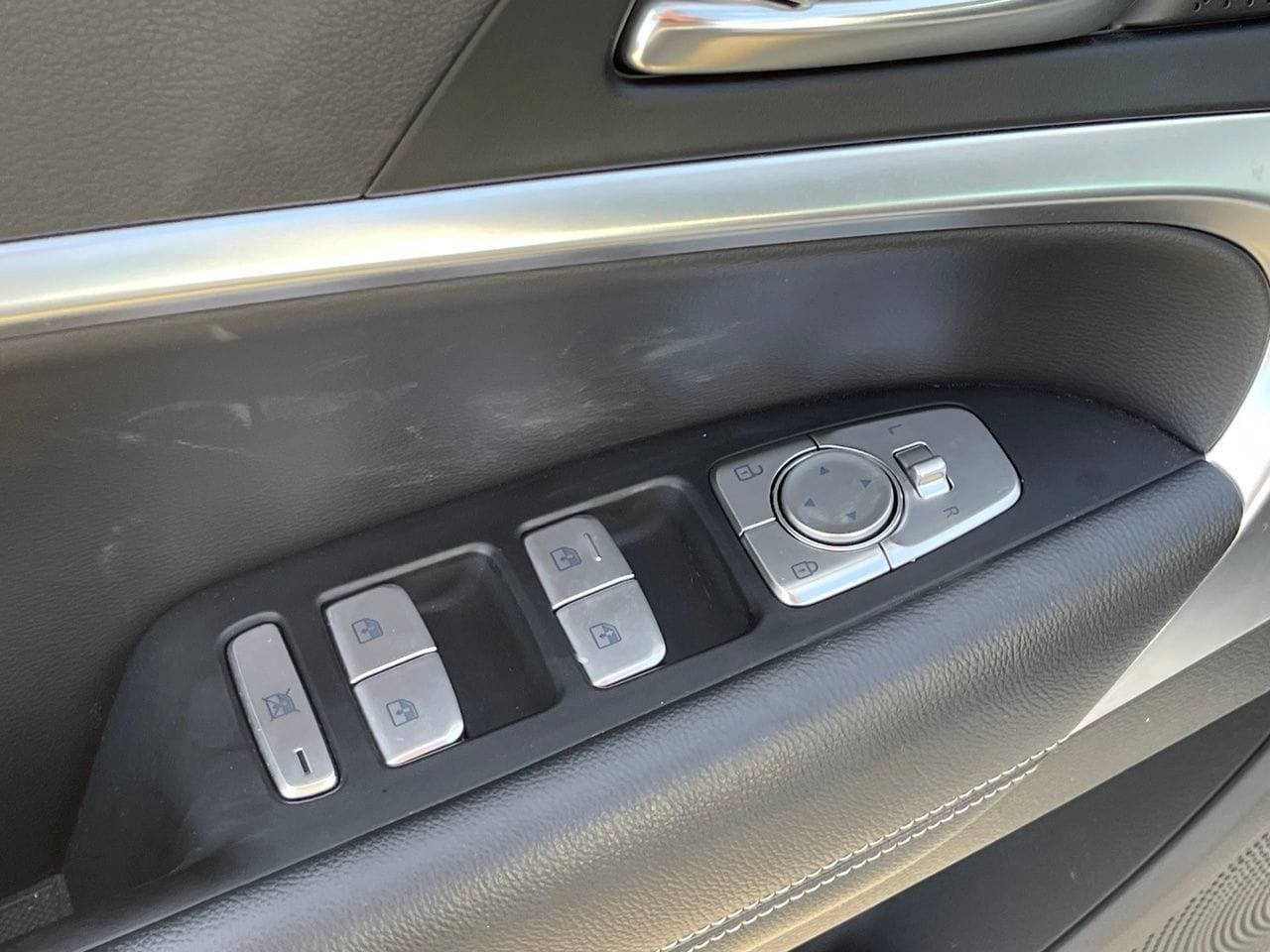 Used 2026 Genesis G70 2.5T RWD image 9