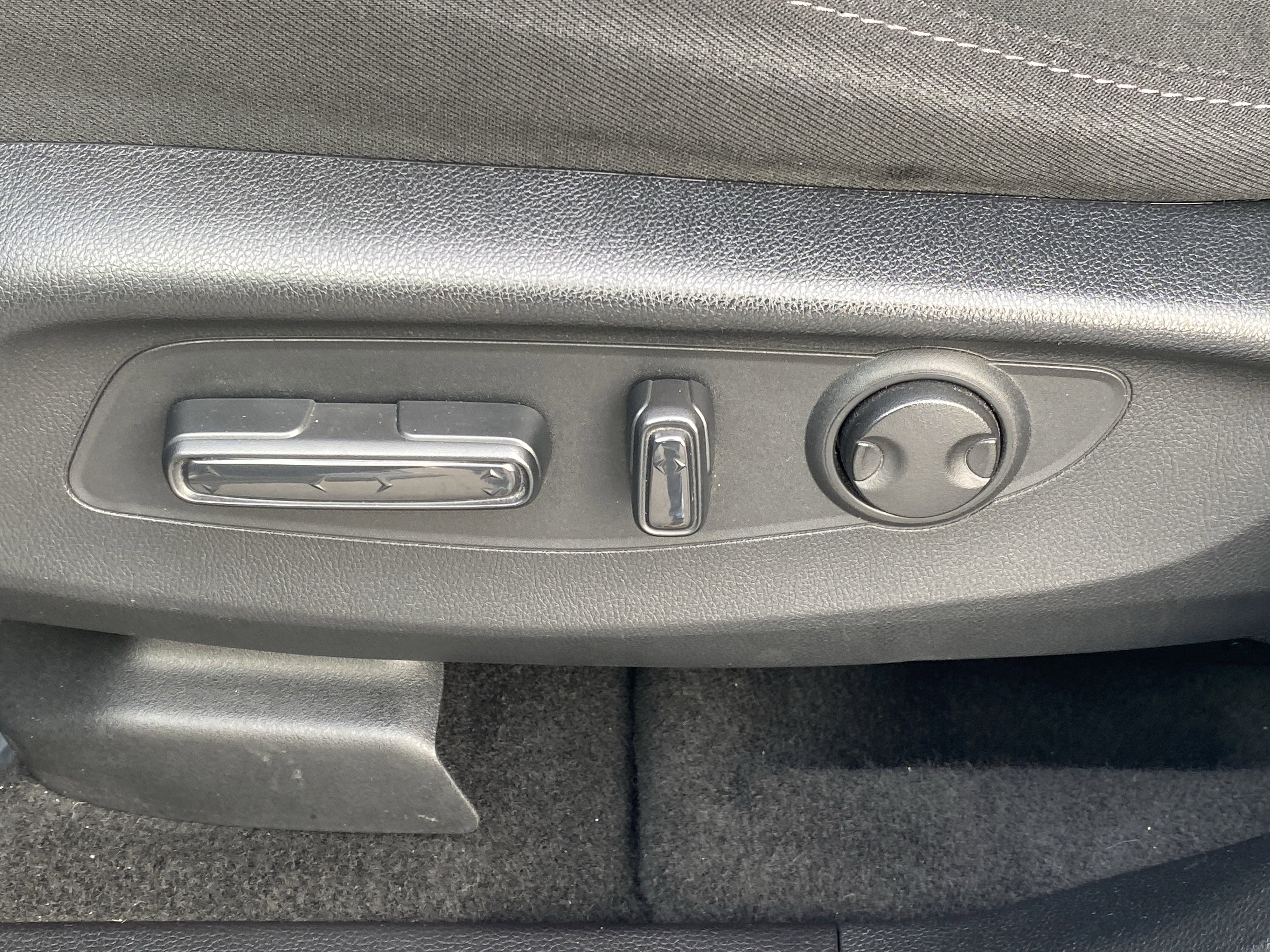 Certified 2025 Honda CR-V EX image 16