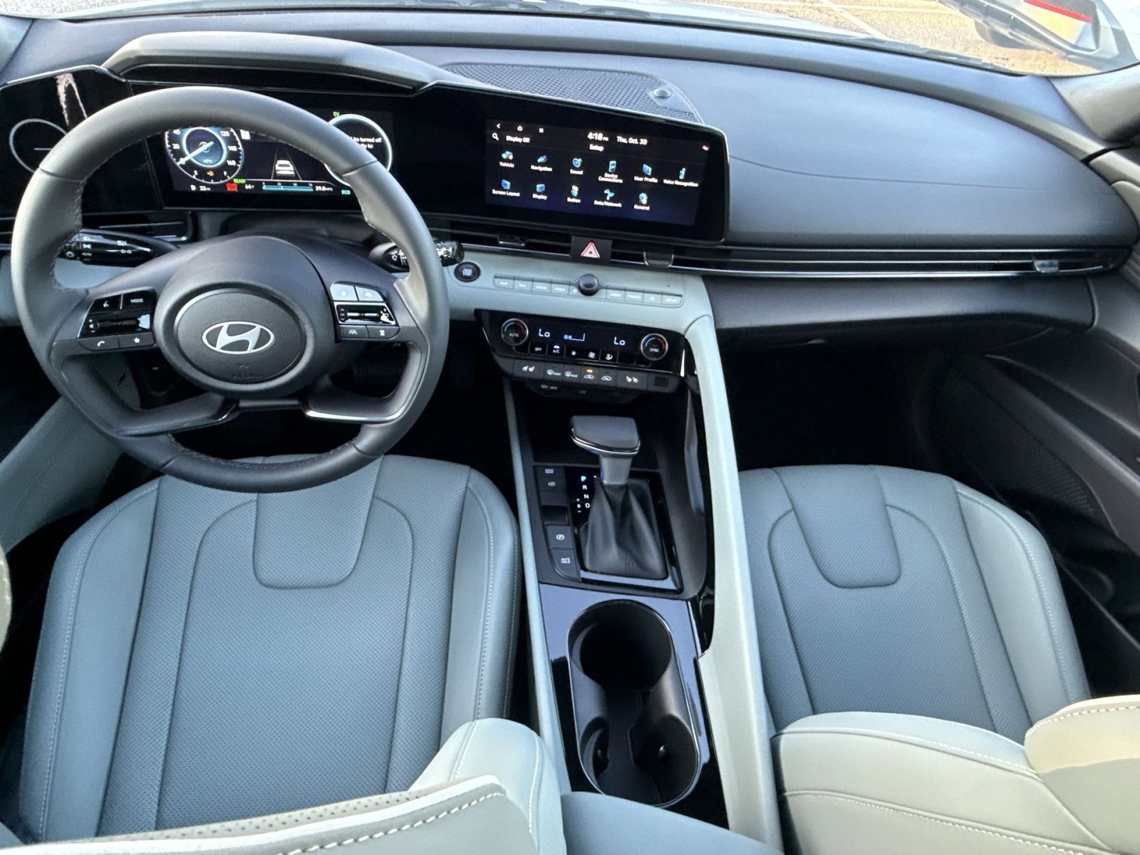 New 2025 Hyundai Elantra Limited image 23