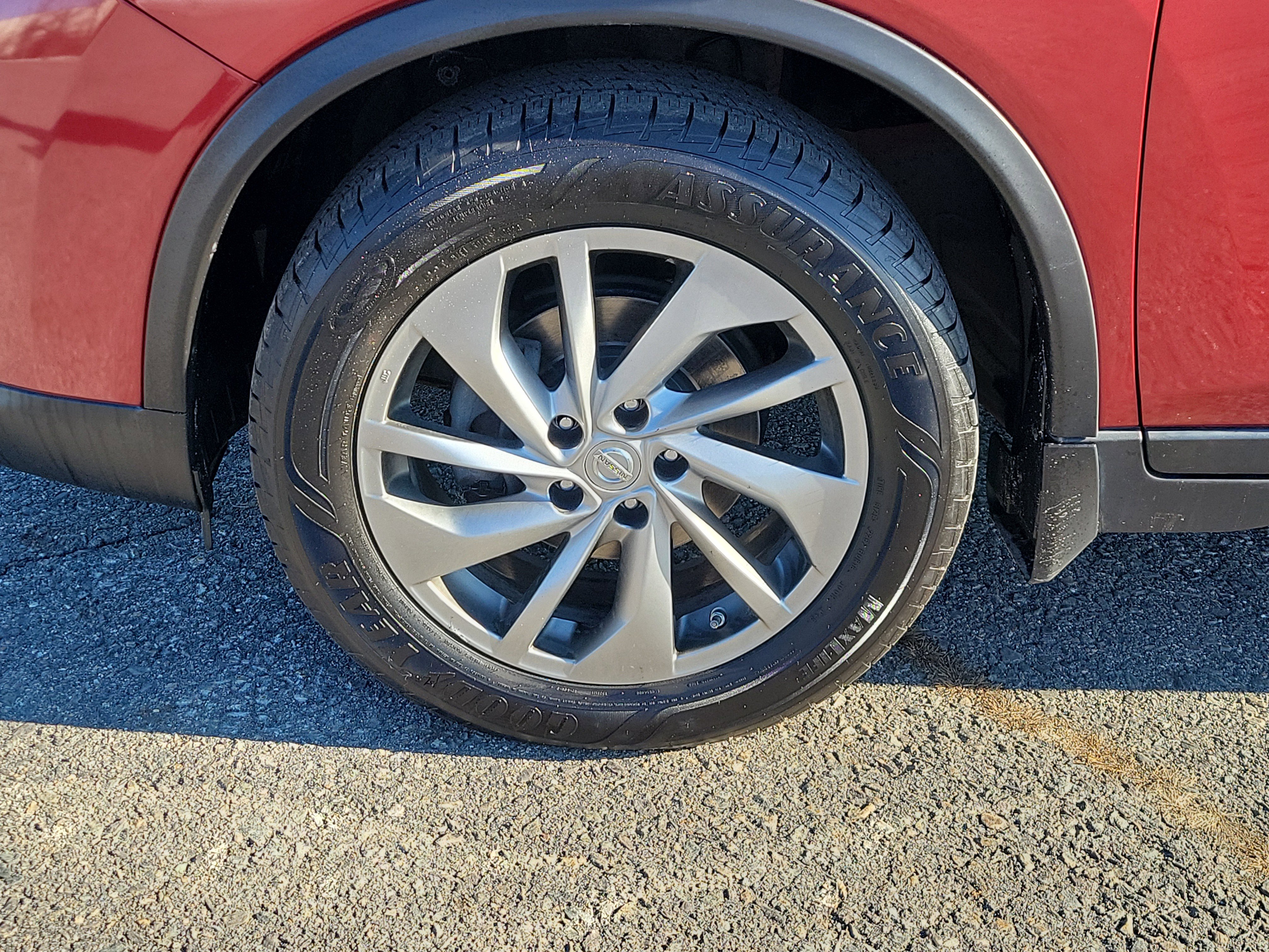 Used 2014 Nissan Rogue SL image 12