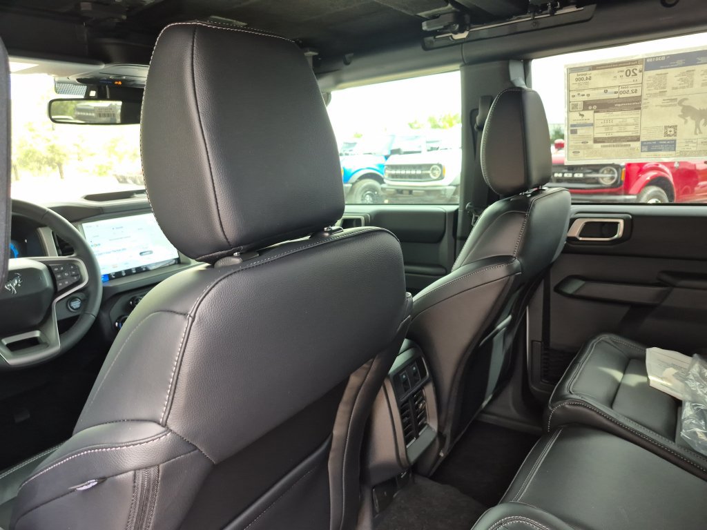 New 2026 Ford Bronco Outer Banks w/ Black Appearance Package AWD/4WD image 20