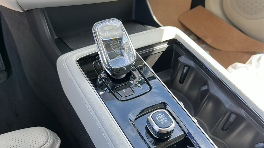 New 2027 Volvo XC90 T8 Ultra AWD/4WD image 16