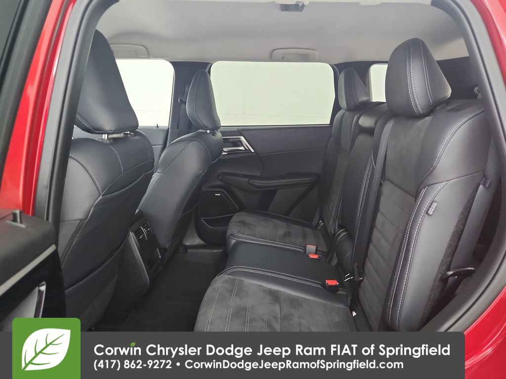 Used 2025 Mitsubishi Outlander SE AWD/4WD image 29