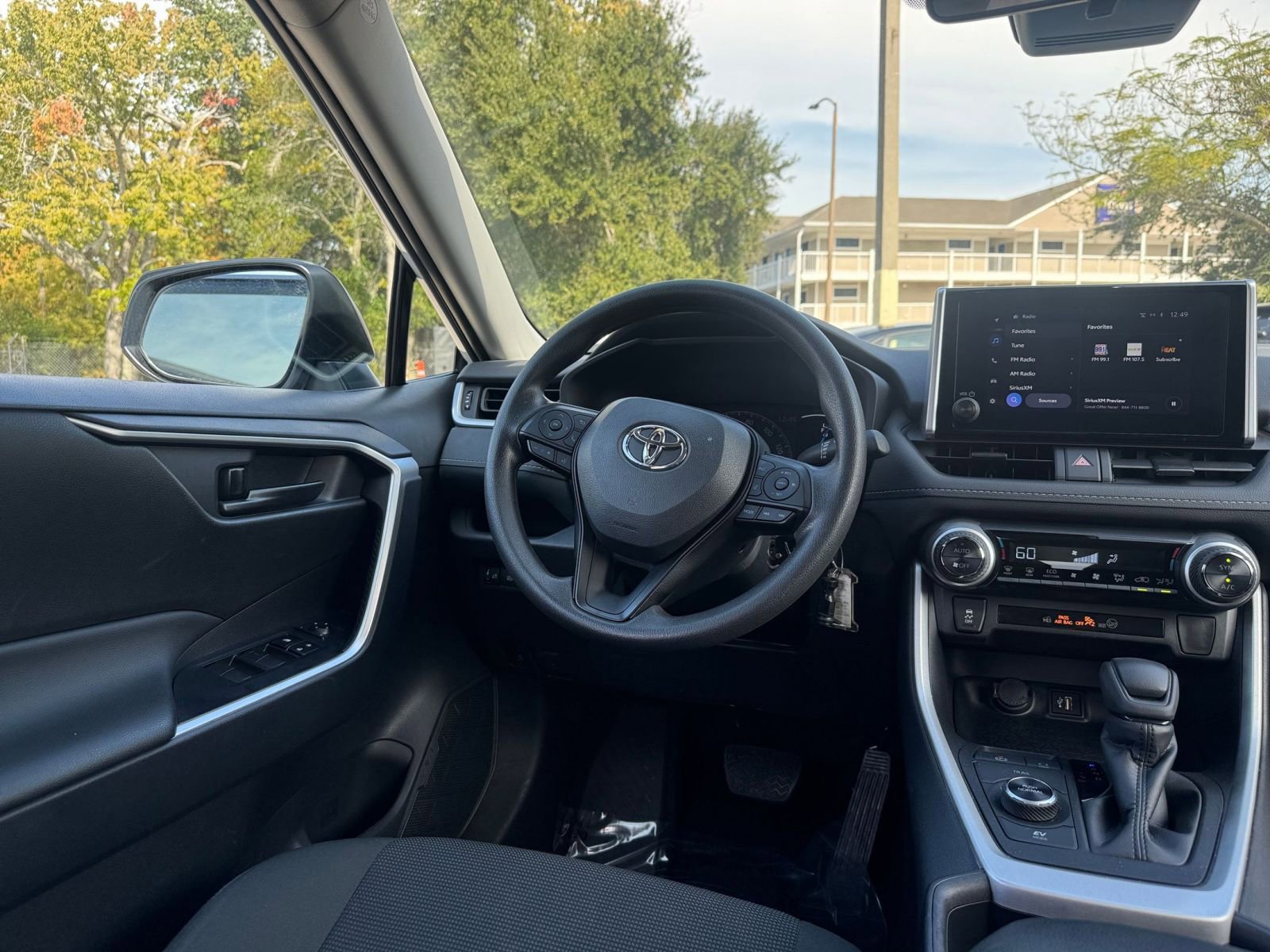 Used 2025 Toyota RAV4 LE image 33