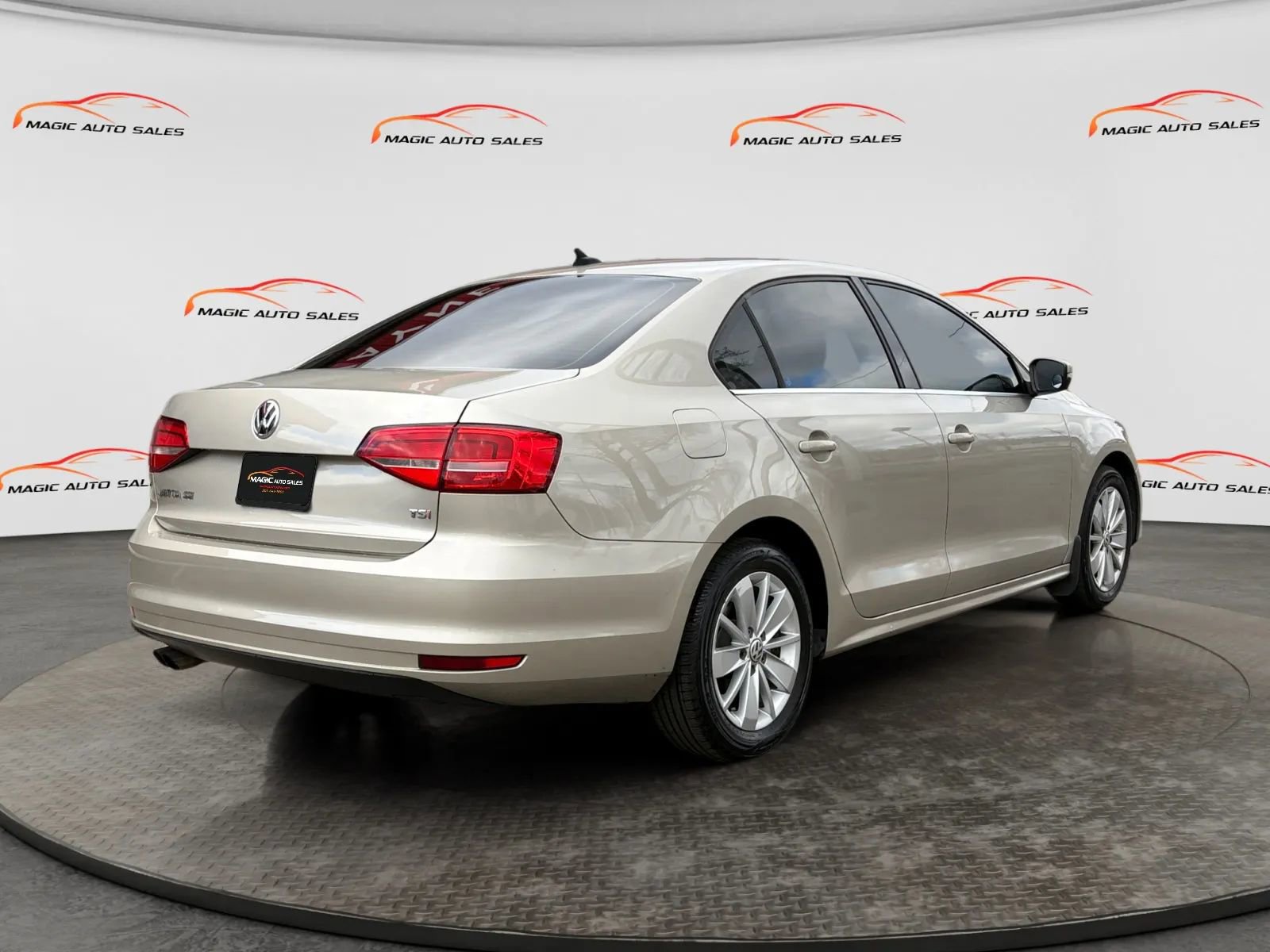 Used 2015 Volkswagen Jetta SE FWD image 8