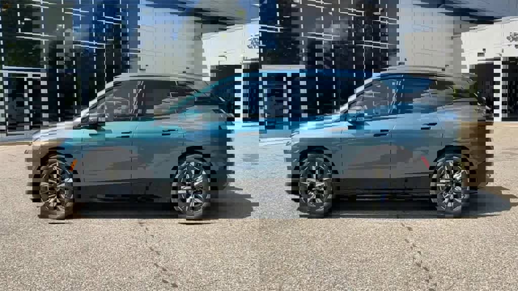 New 2025 BMW iX xDrive50 w/ Premium Package image 5