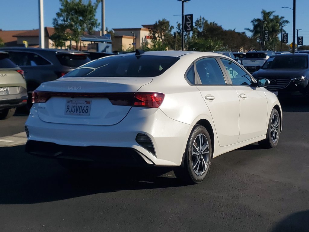 Used 2024 Kia Forte LXS FWD image 4