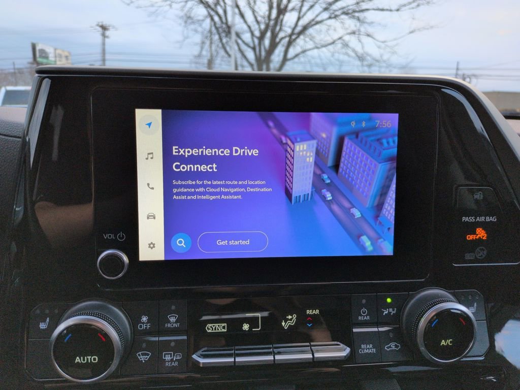 Used 2023 Toyota Highlander XLE image 19