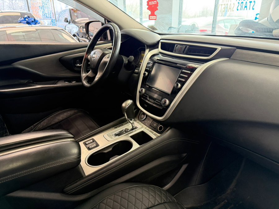 Used 2018 Nissan Murano SV image 29