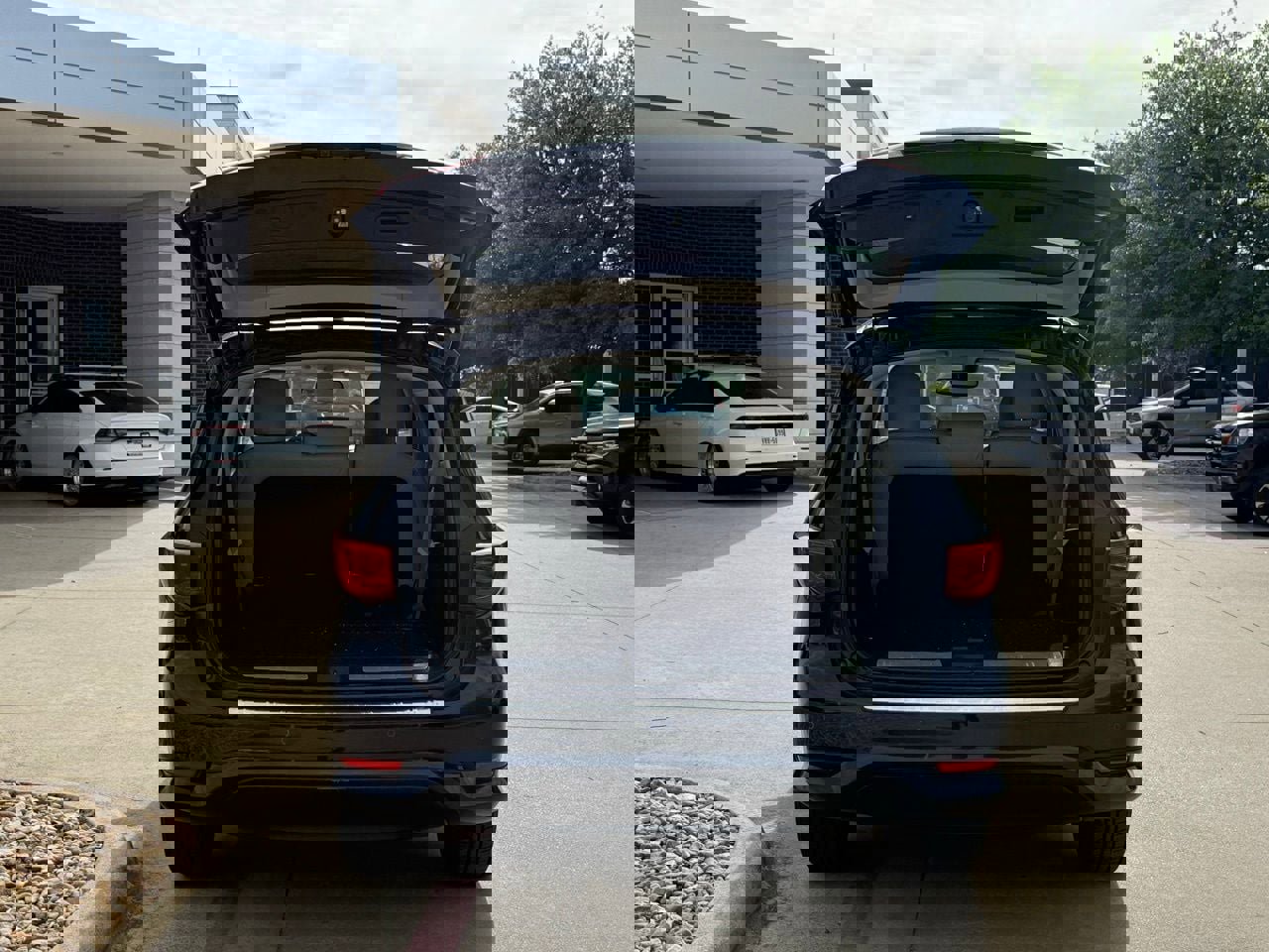 Used 2017 INFINITI QX60 AWD w/ Premium Plus Package image 5