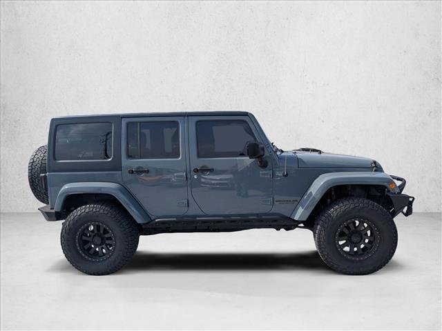 Used 2015 Jeep Wrangler Unlimited Sahara AWD/4WD image 4
