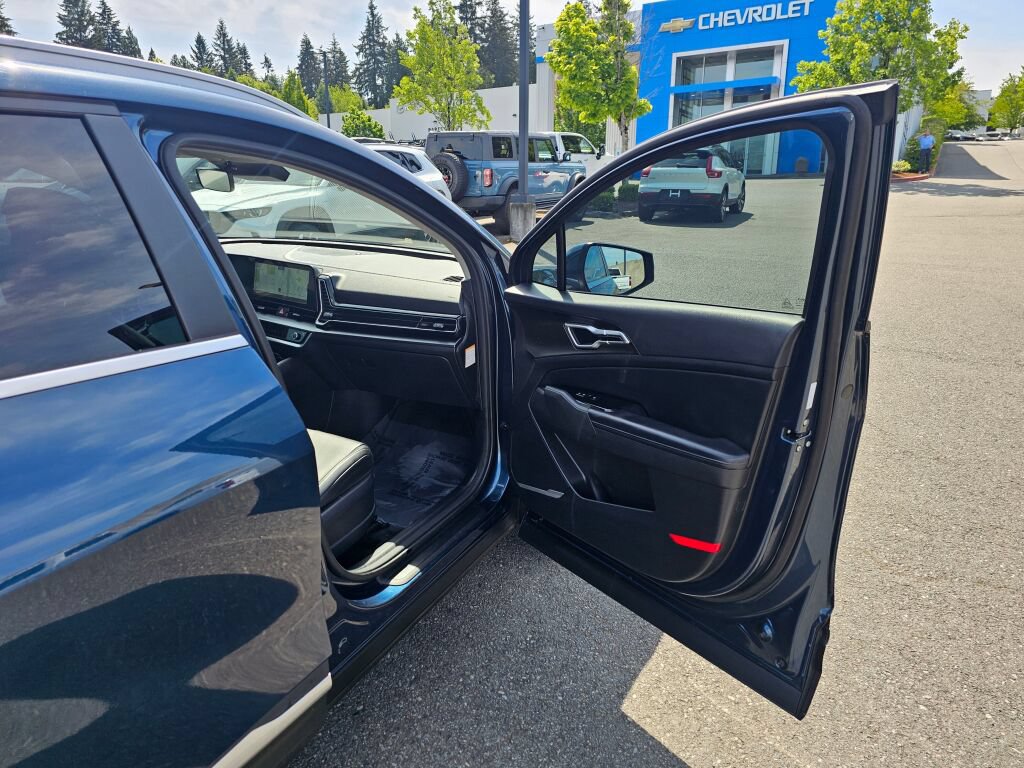 Used 2023 Kia Sportage EX AWD/4WD image 27